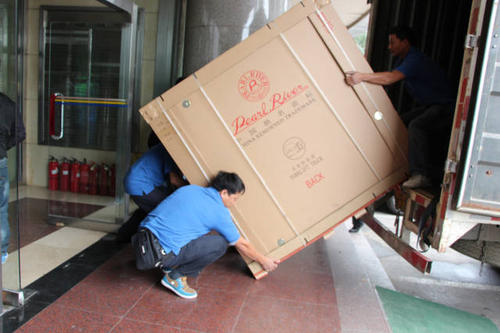 龙港钢琴贵重工艺品无忧运